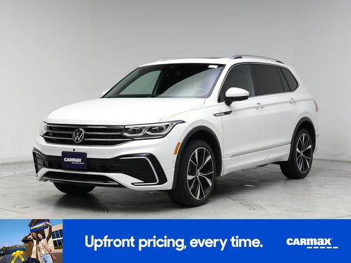 White 2022 Volkswagen Tiguan SE R-Line Black