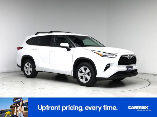 White 2023 Toyota Highlander LE