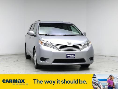2016 Toyota Sienna LE