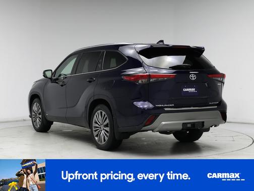2022 Toyota Highlander Hybrid Platinum