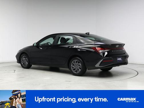 Black 2024 Hyundai ELANTRA SEL
