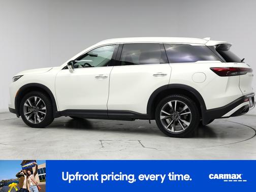 White 2023 INFINITI QX60 Luxe