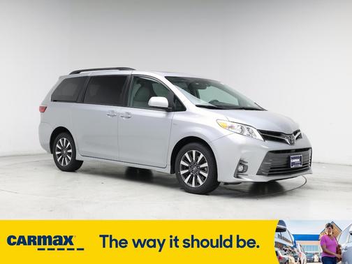 2020 Toyota Sienna XLE