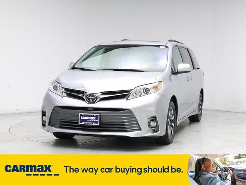 2020 Toyota Sienna XLE