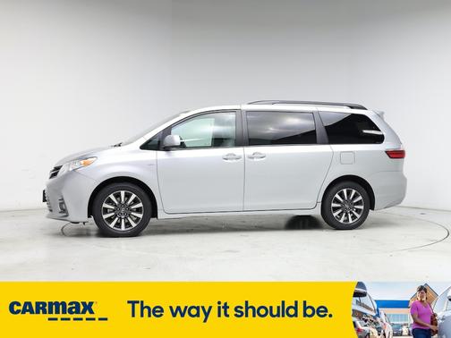 2020 Toyota Sienna XLE