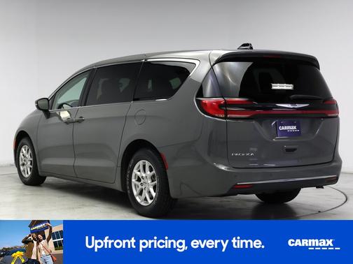 Gray 2023 Chrysler Pacifica Touring L