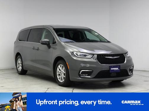 Gray 2023 Chrysler Pacifica Touring L