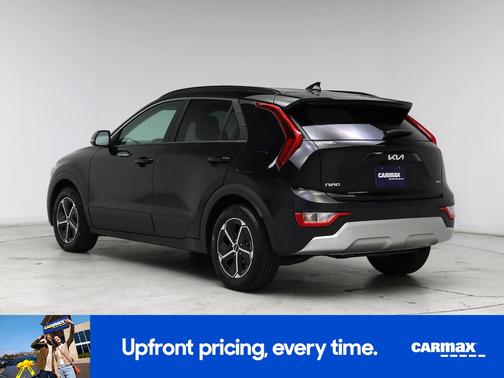 Black 2024 Kia Niro EX