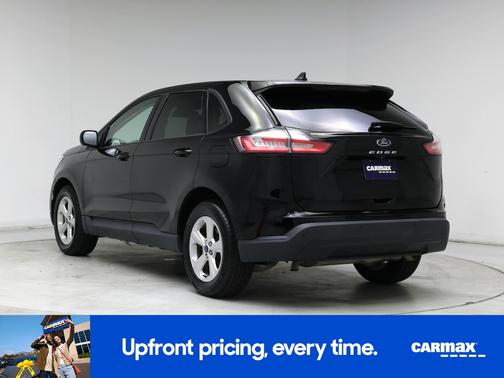 Black 2021 Ford Edge SE
