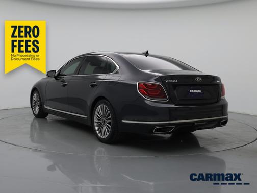 Gray 2020 Kia K900 Luxury