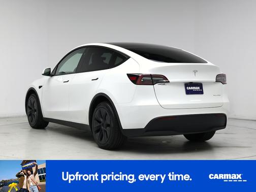 White 2024 Tesla Model Y Long Range