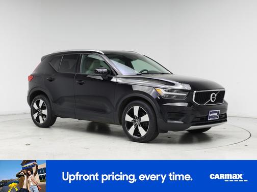 2020 Volvo XC40 T5 Momentum