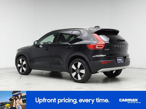 2020 Volvo XC40 T5 Momentum