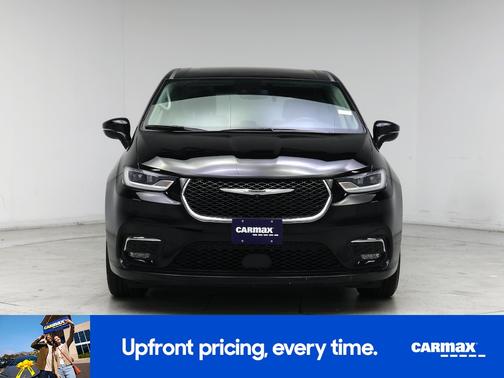 Black 2024 Chrysler Pacifica Limited