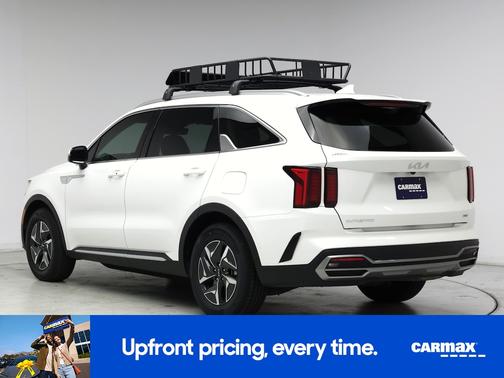 White 2023 Kia Sorento Hybrid EX