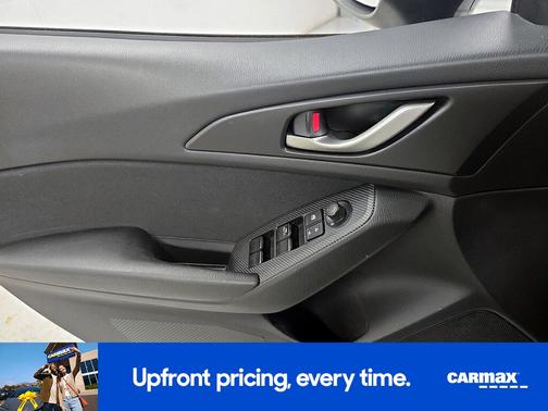 White 2015 Mazda Mazda3 I SV