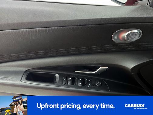 2022 Hyundai ELANTRA SE