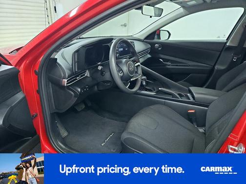 2022 Hyundai ELANTRA SE