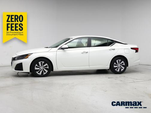 White 2023 Nissan Altima S