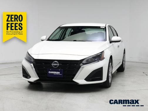 White 2023 Nissan Altima S