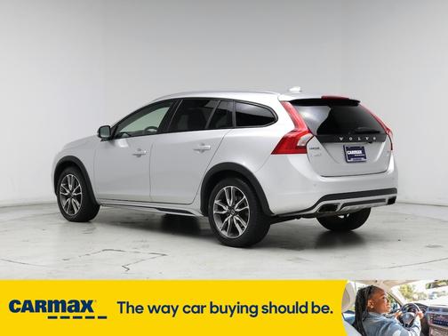 2017 Volvo V60 Cross Country T5