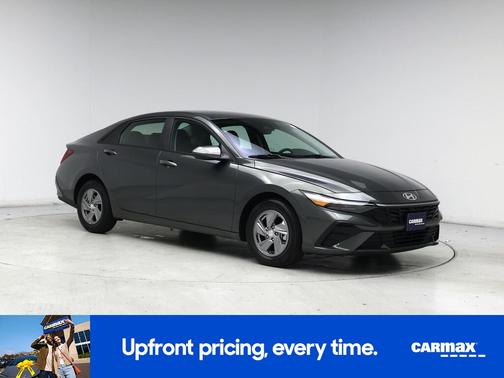 2024 Hyundai ELANTRA SE
