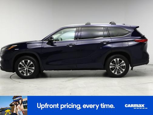 Blue 2022 Toyota Highlander XLE