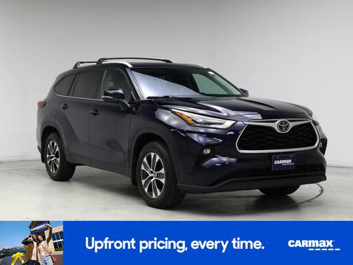 Blue 2022 Toyota Highlander XLE
