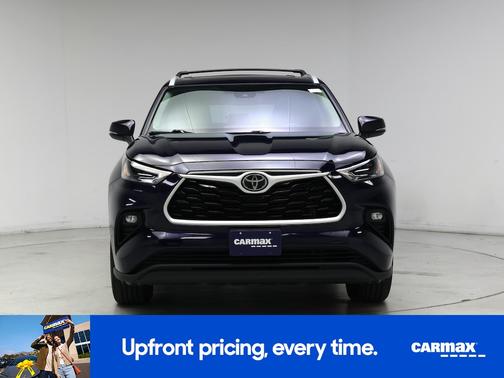 Blue 2022 Toyota Highlander XLE