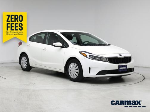 White 2018 Kia Forte LX