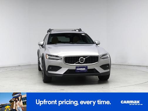 2023 Volvo V60 Cross Country B5 Ultimate