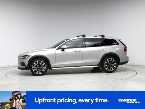 2023 Volvo V60 Cross Country B5 Ultimate