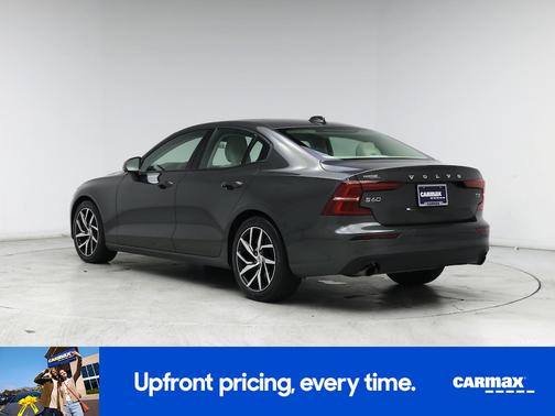 2020 Volvo S60 T5 Momentum