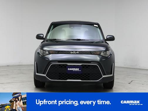 Gray 2025 Kia Soul LX