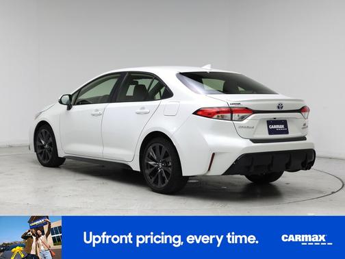 White 2024 Toyota Corolla Hybrid SE