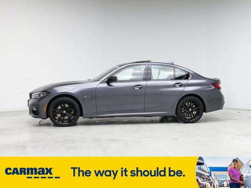 2022 BMW 330e xDrive30e