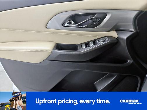 White 2023 Chevrolet Traverse LS