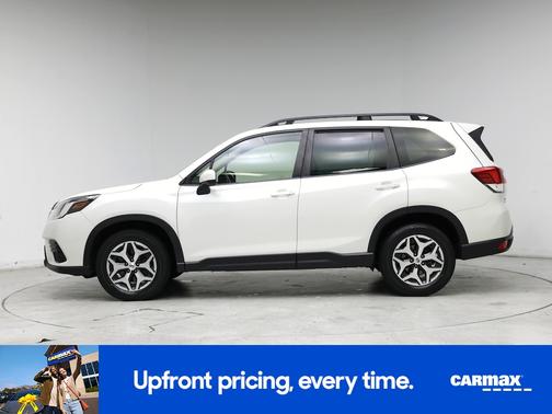 White 2023 Subaru Forester Premium