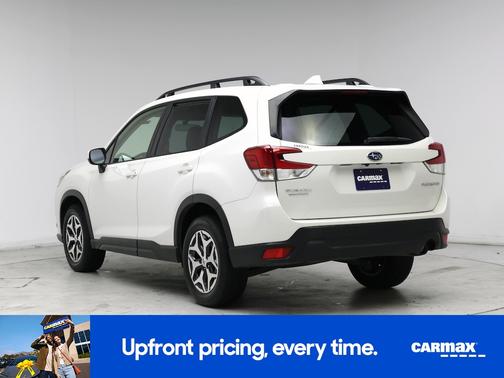 White 2023 Subaru Forester Premium