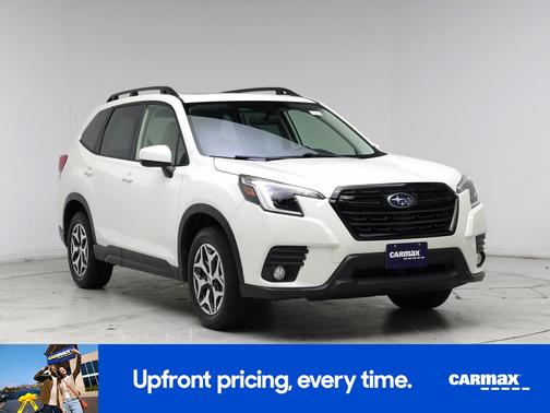 White 2023 Subaru Forester Premium