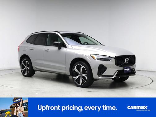 2023 Volvo XC60 B6 Ultimate Dark Theme