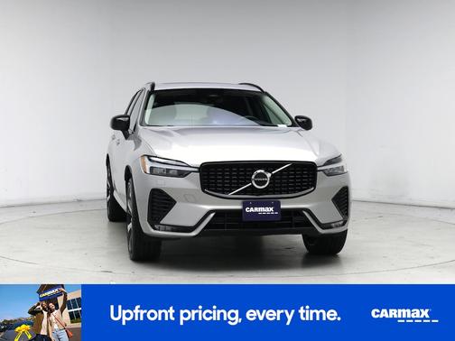 2023 Volvo XC60 B6 Ultimate Dark Theme