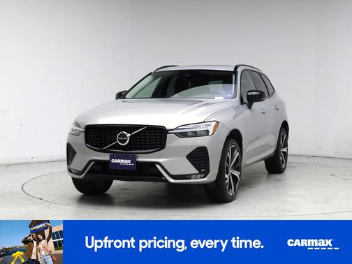 2023 Volvo XC60 B6 Ultimate Dark Theme