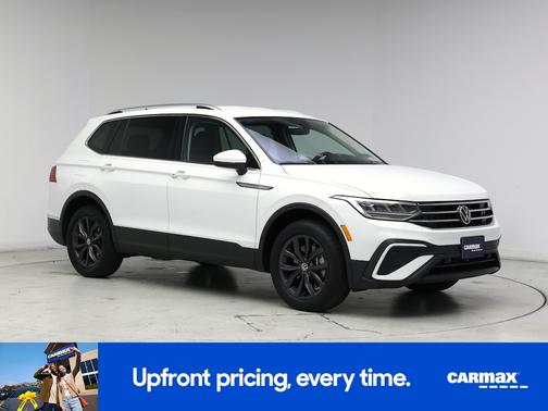 White 2024 Volkswagen Tiguan SE