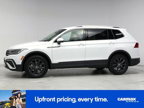 White 2024 Volkswagen Tiguan SE