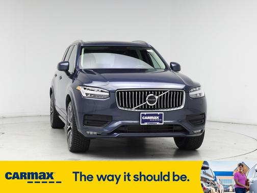 2021 Volvo XC90 T6 Momentum