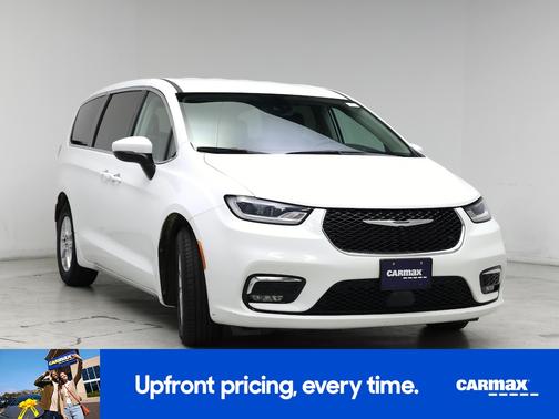 White 2023 Chrysler Pacifica Touring L