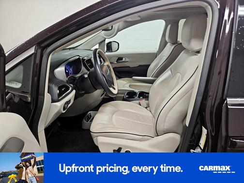 2017 Chrysler Pacifica Hybrid Platinum