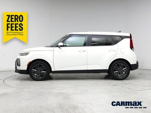 White 2021 Kia Soul EX