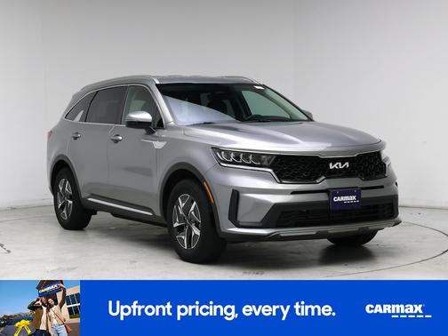 Silver 2022 Kia Sorento Hybrid S
